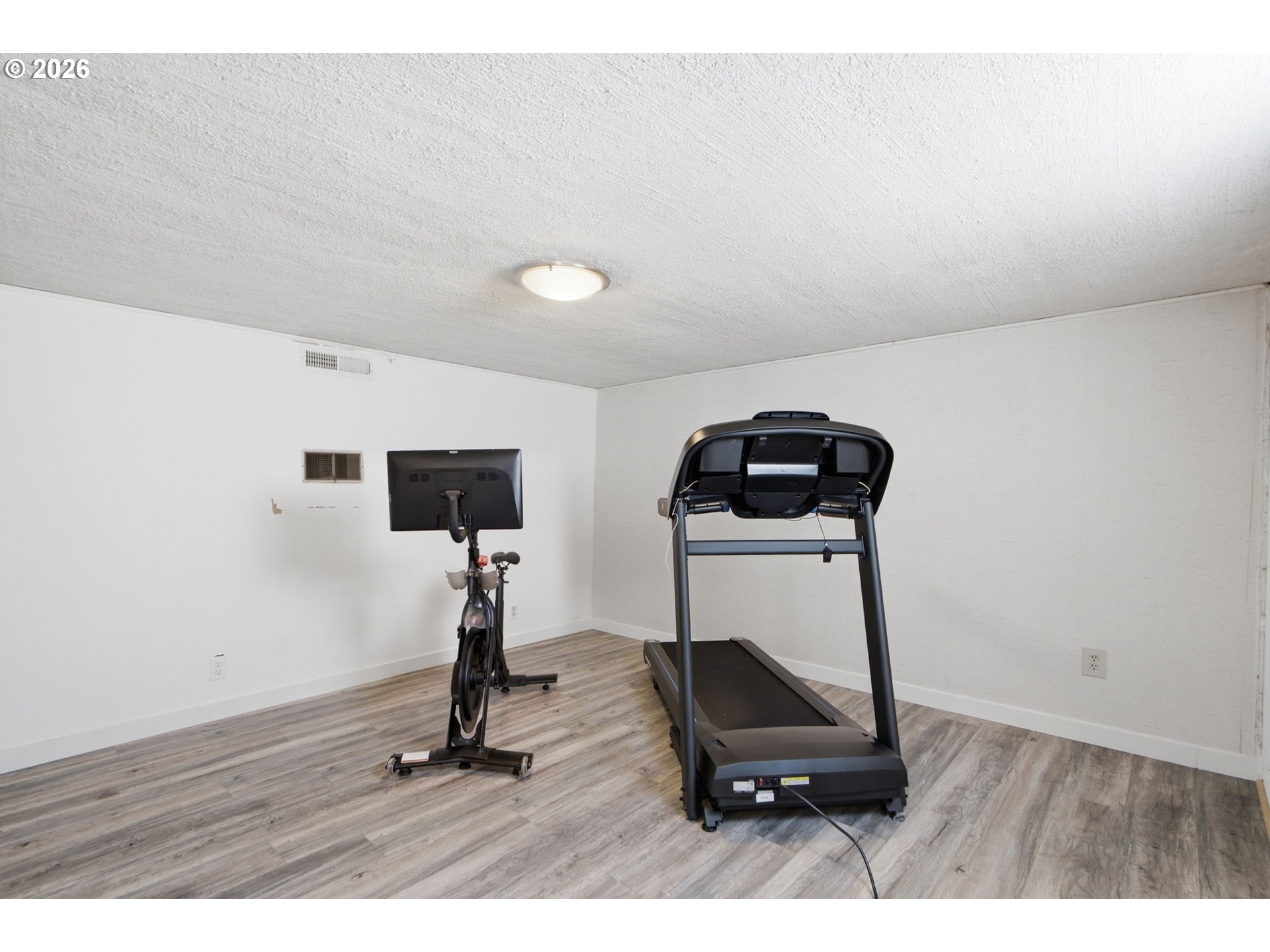 7636 Southwest Capitol Hill Road Portland, OR 97219 - Photo 41 of 48