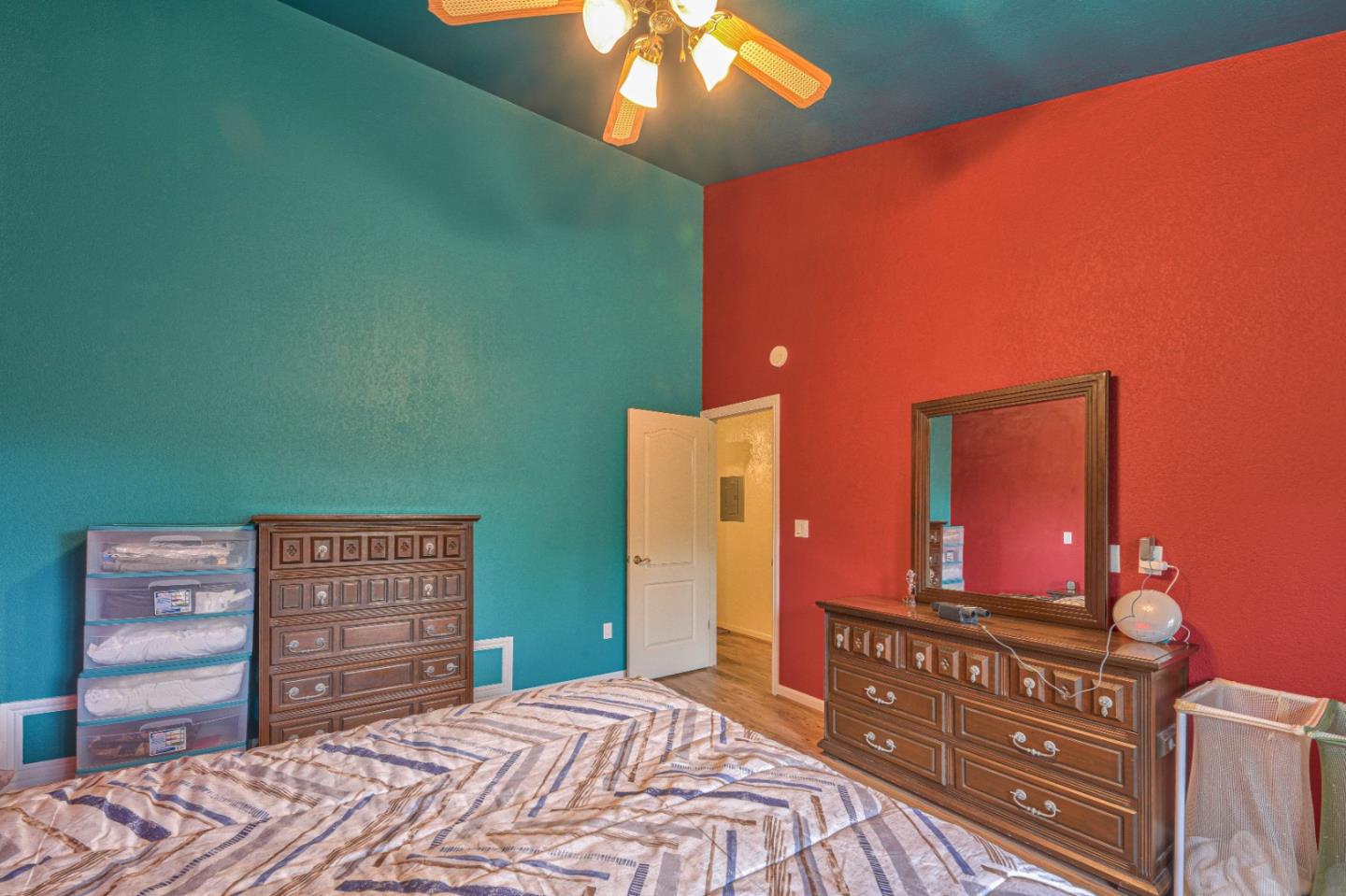 452 Echo Valley Road Salinas, CA 93907 - Photo 17 of 26 Gallery Image 17