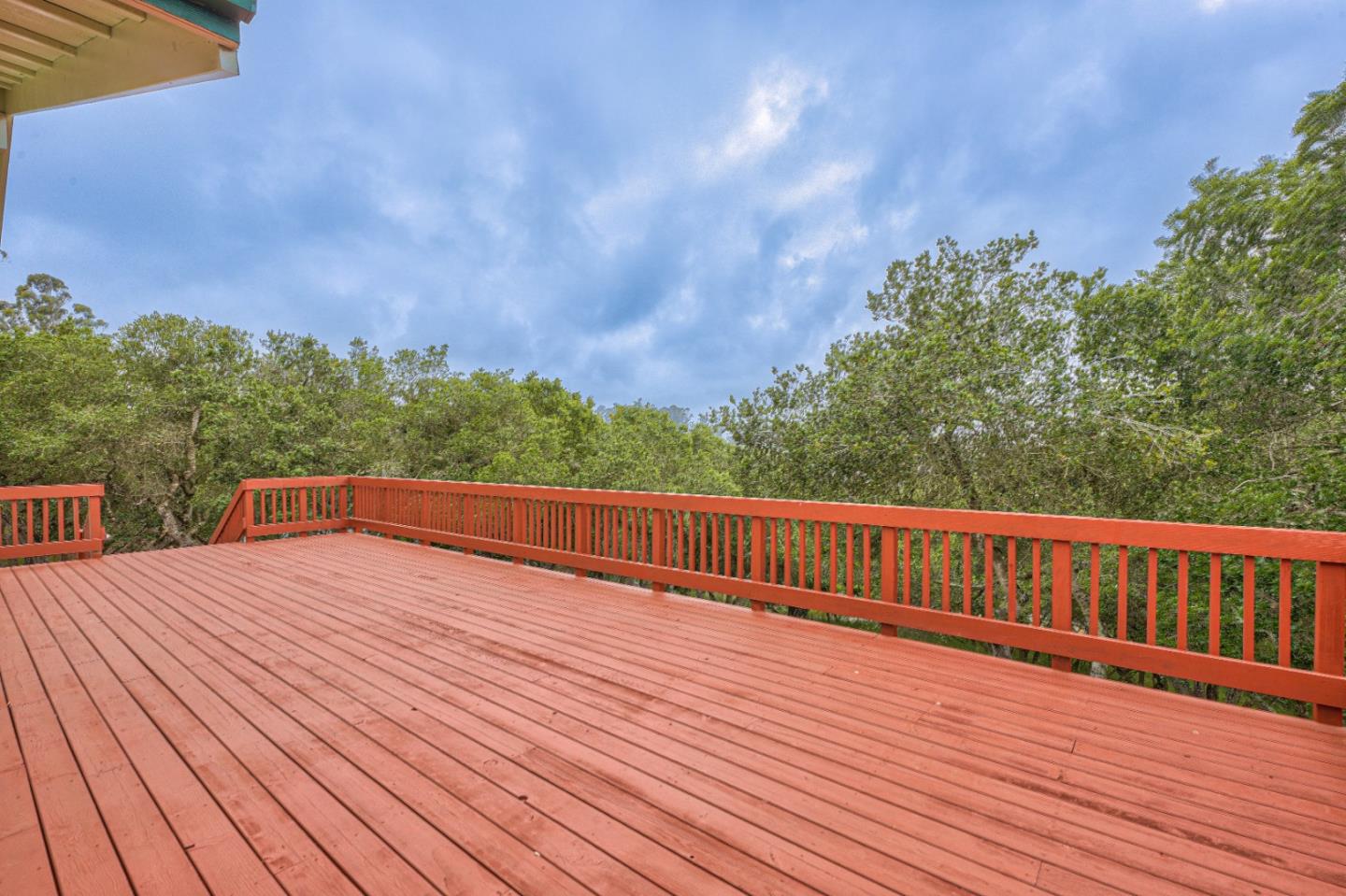 452 Echo Valley Road Salinas, CA 93907 - Photo 5 of 26 Gallery Image 5