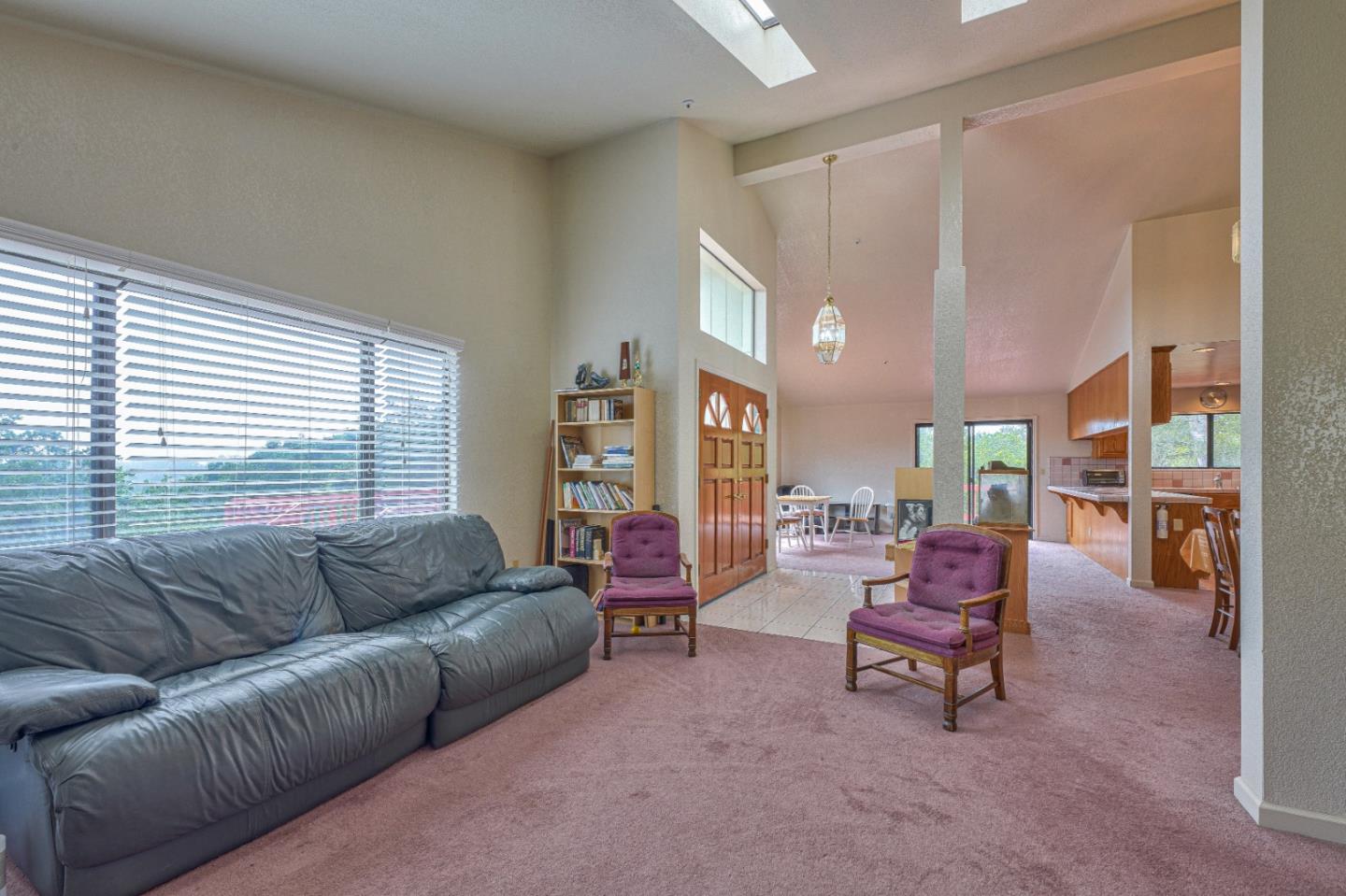 452 Echo Valley Road Salinas, CA 93907 - Photo 8 of 26 Gallery Image 8