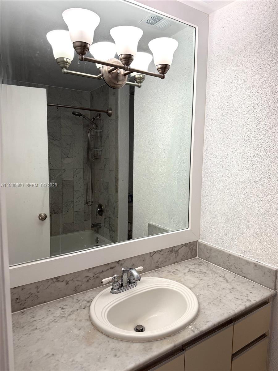 10029 Southwest 77th Court Miami, FL 33156 - Photo 9 of 18