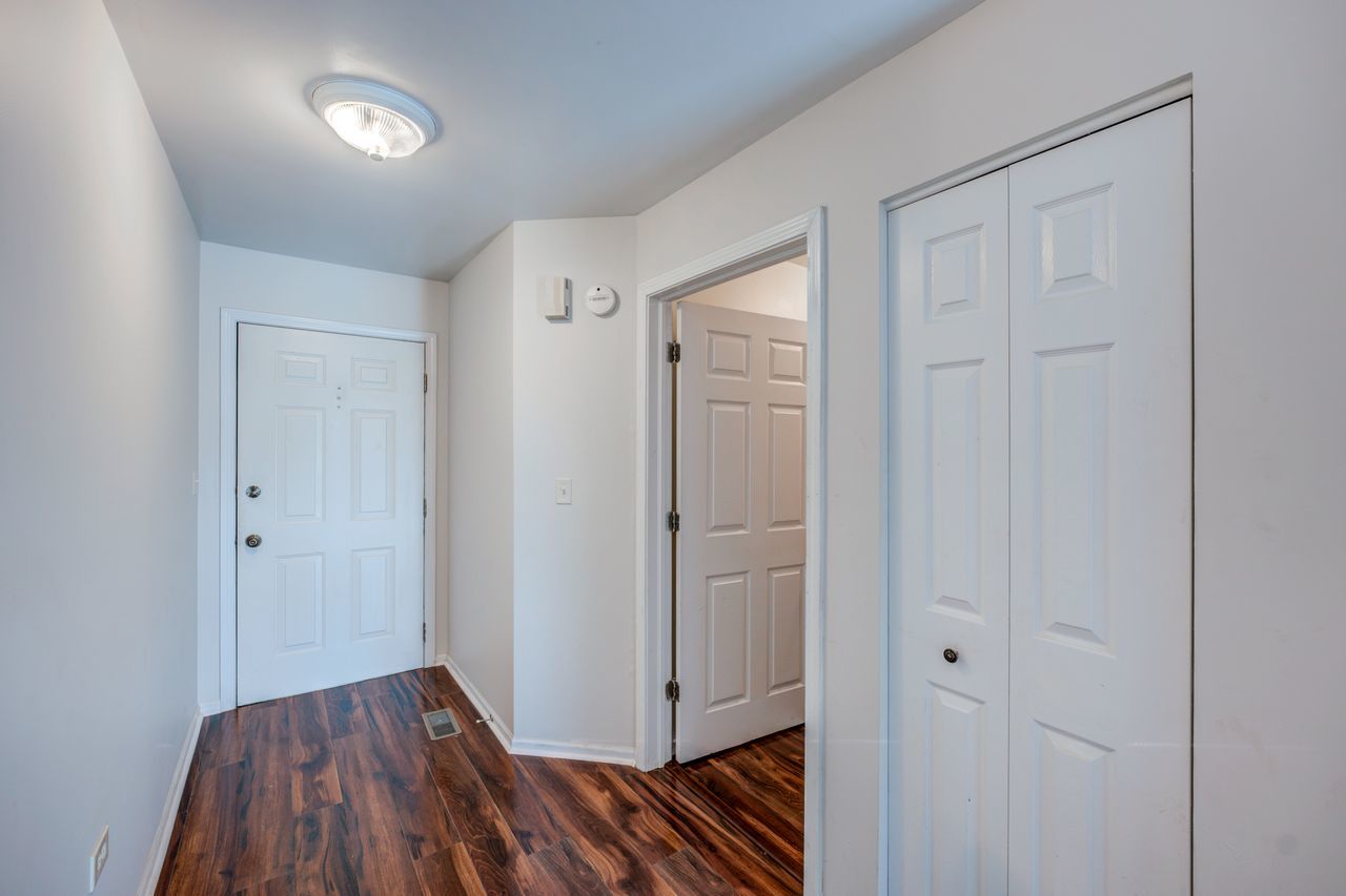 2935 Rutland Circle, Unit 102 Naperville, IL 60564 - Photo 2 of 27