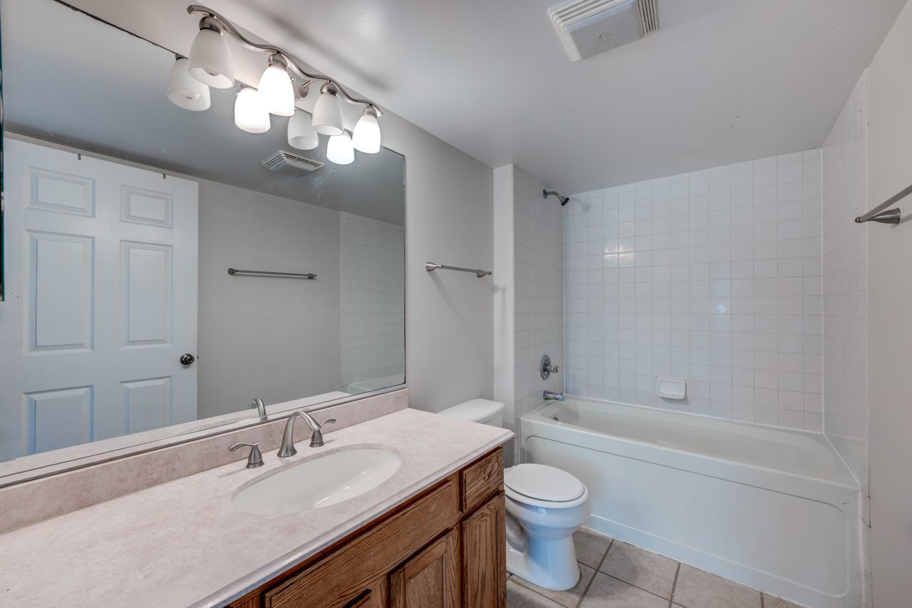 2935 Rutland Circle, Unit 102 Naperville, IL 60564 - Photo 17 of 27