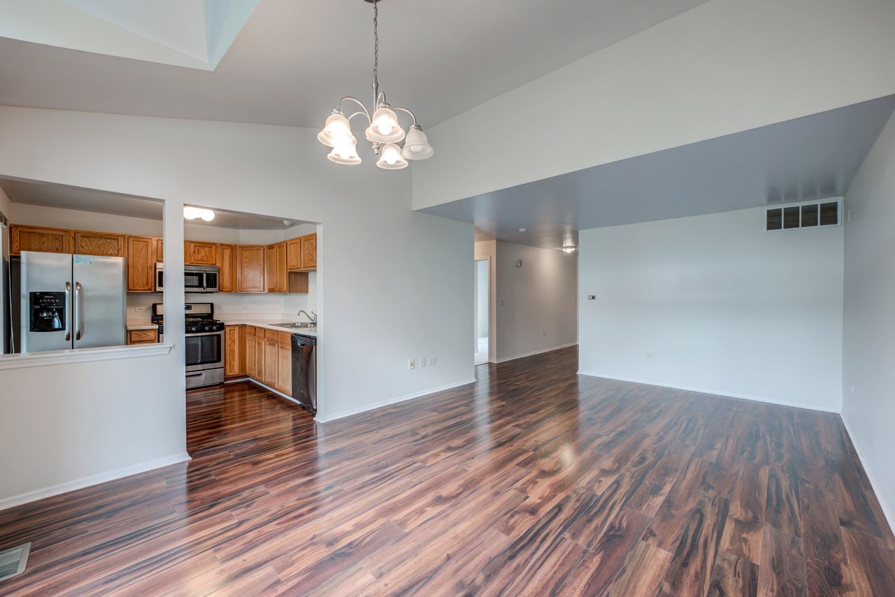2935 Rutland Circle, Unit 102 Naperville, IL 60564 - Photo 8 of 27