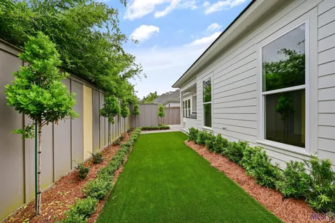 $775,000 | 8718 Brentwood Park Avenue, Baton Rouge, LA 70809