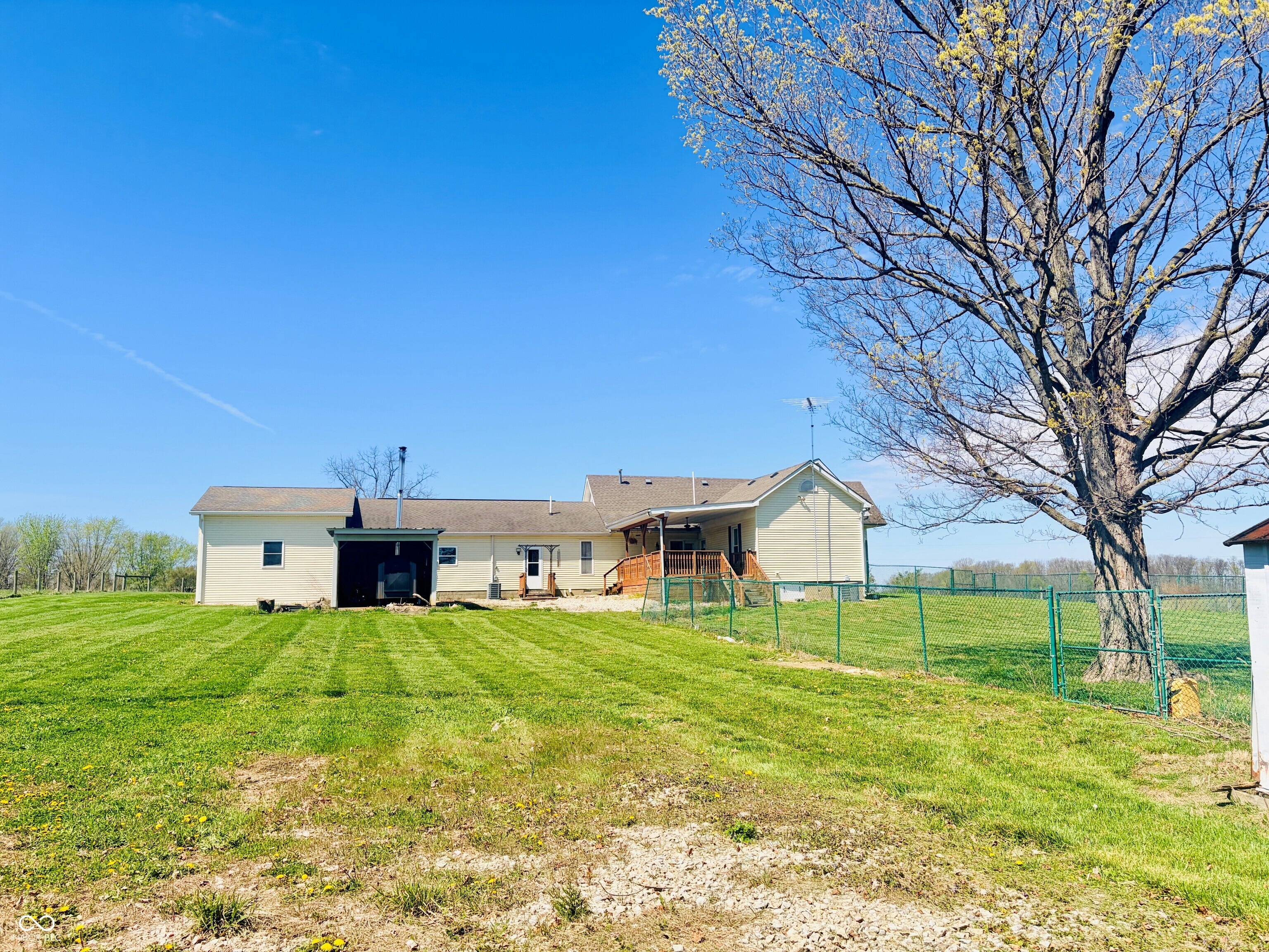 15241 East Jackson Road Hope, IN 47246 - Photo 30 of 34