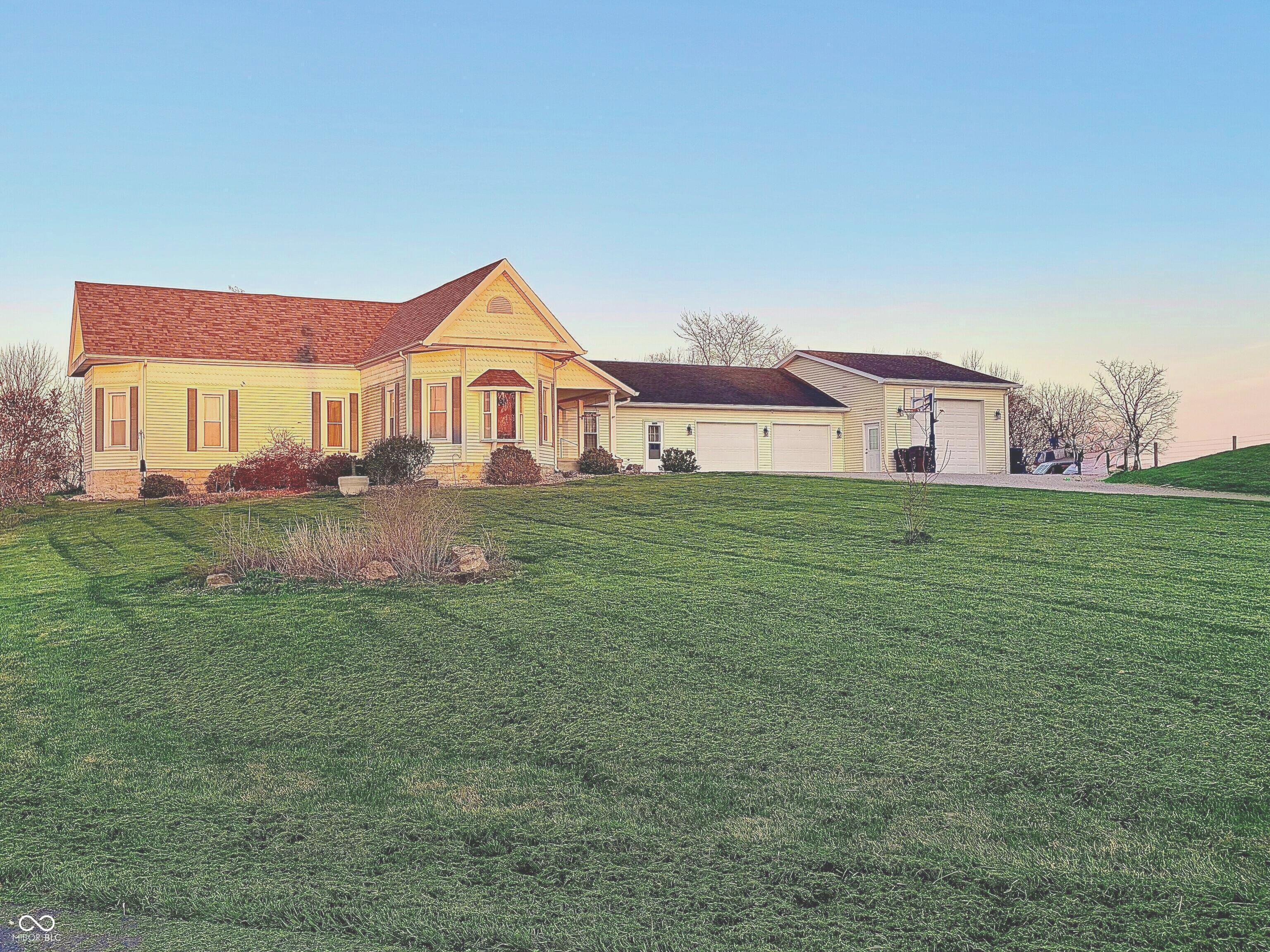 15241 East Jackson Road Hope, IN 47246 - Photo 3 of 34