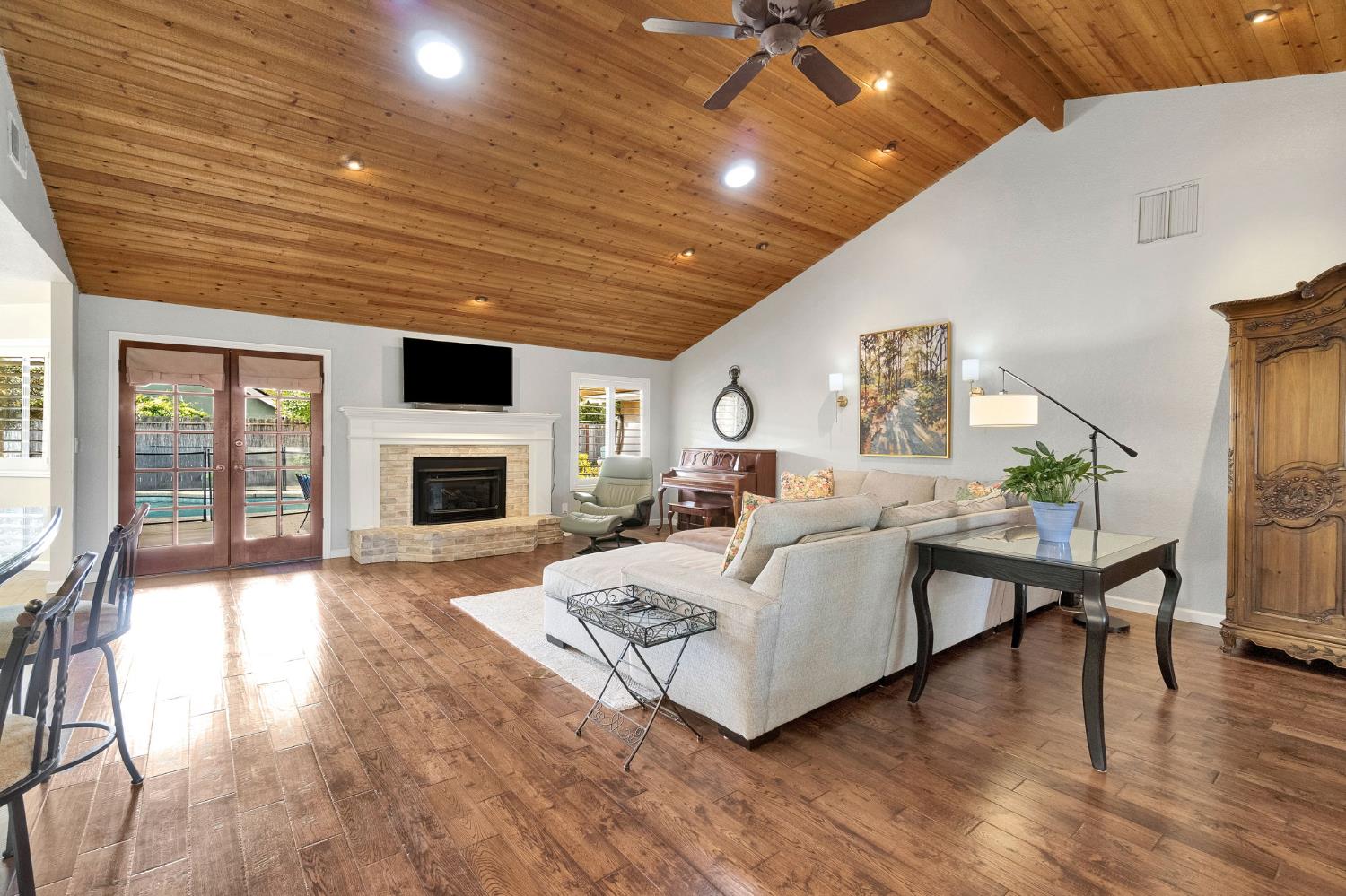 1367 East Decatur Avenue Fresno, CA 93720 - Photo 6 of 48