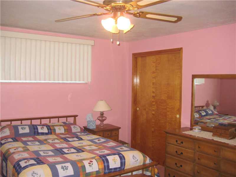11385 McKee Road North Huntingdon, PA 15642 - Photo 11 of 17 Master Bedroom.