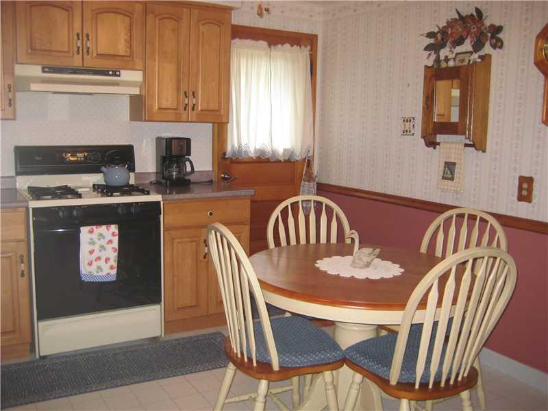 11385 McKee Road North Huntingdon, PA 15642 - Photo 7 of 17 Kitchen.