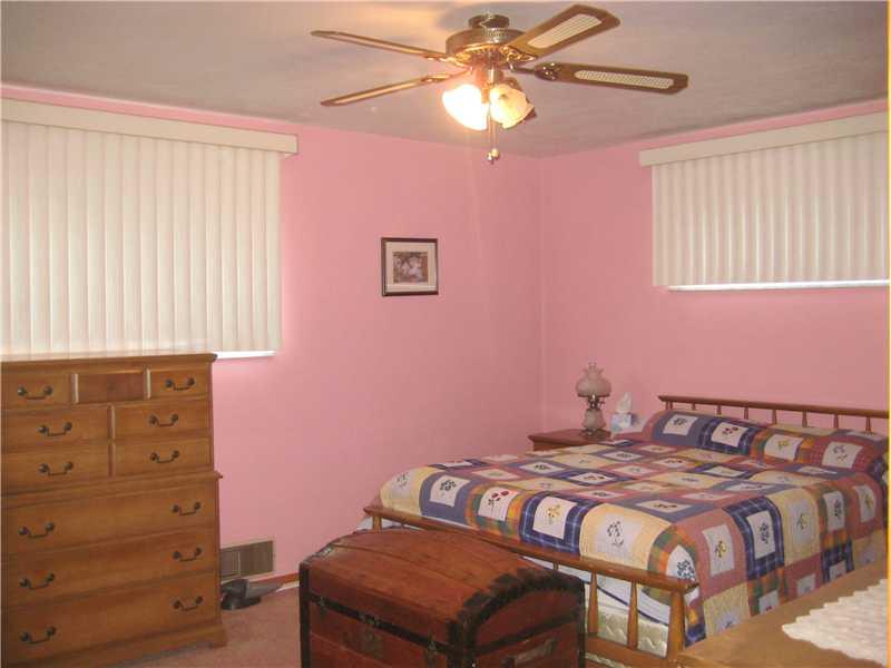 11385 McKee Road North Huntingdon, PA 15642 - Photo 10 of 17 Master Bedroom.