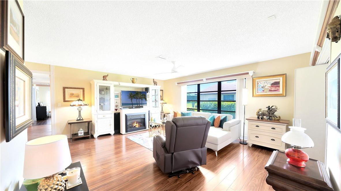 5041 Nesting Way, Unit D Delray Beach, FL 33484 - Photo 4 of 24 Photo 4