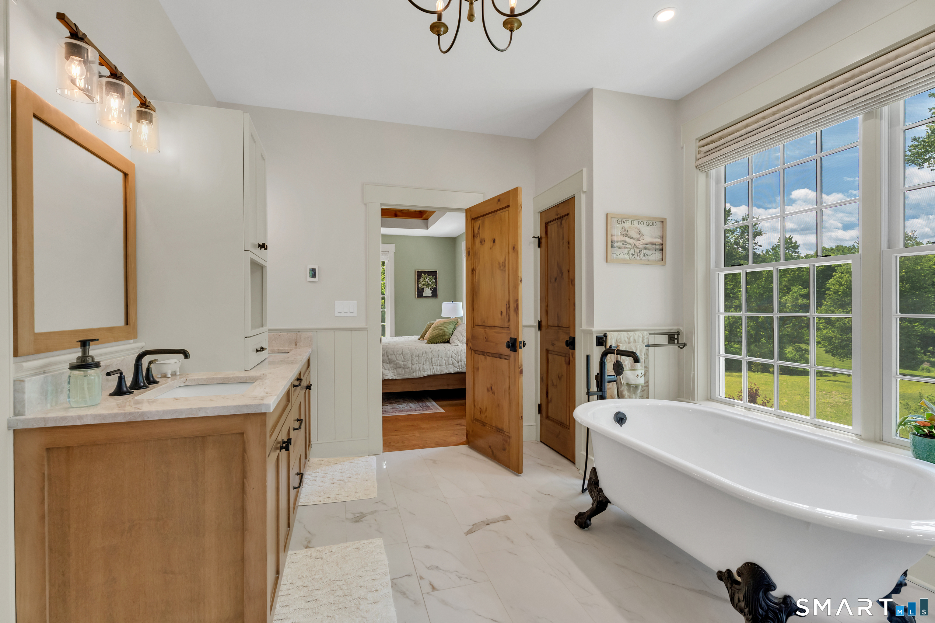 49 Round Hill Road Bethany, CT 06524 - Photo 14 of 40