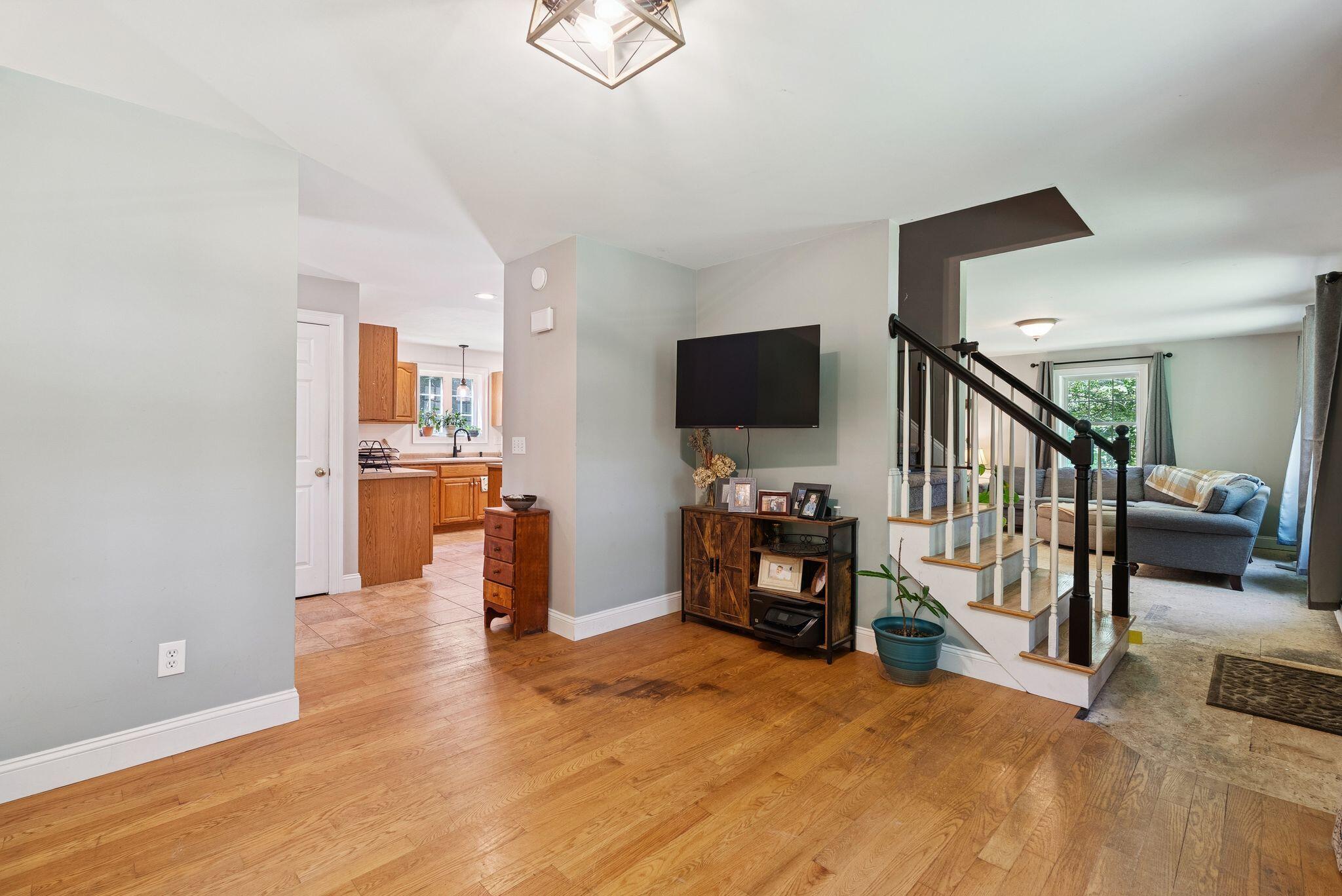 218 Varney Mill Road Windham, ME 04062 - Photo 25 of 35 32_DSC02325