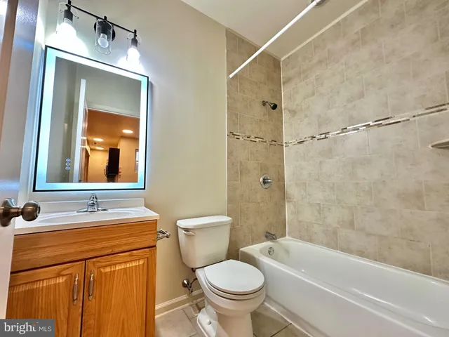 $1,895 | 2233 North Camac Street, Unit 2, Philadelphia, PA 19133