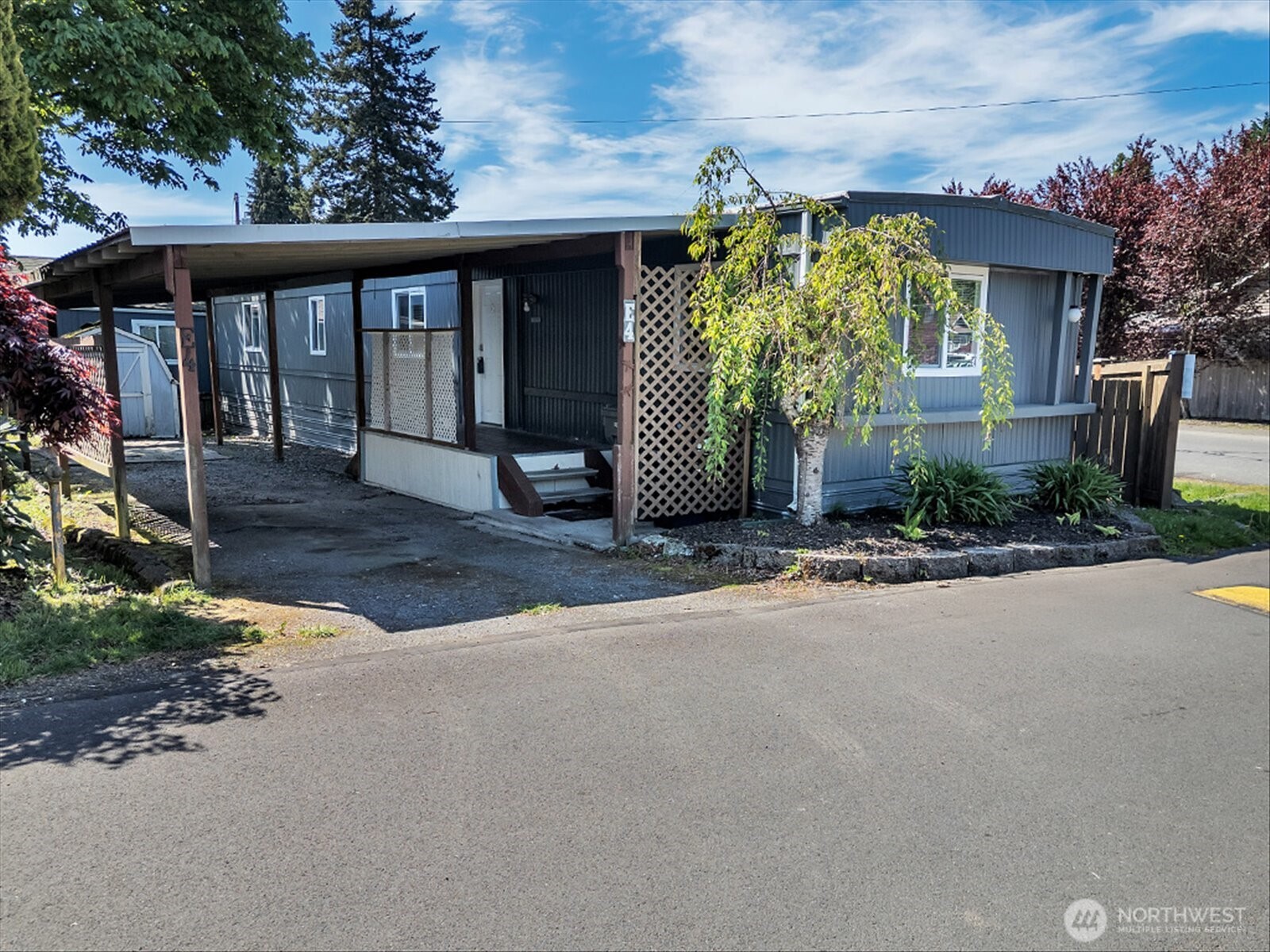 415 Lakeview Road, Unit E4 Lynnwood, WA 98087 - Photo 1 of 32 Gallery Image 1