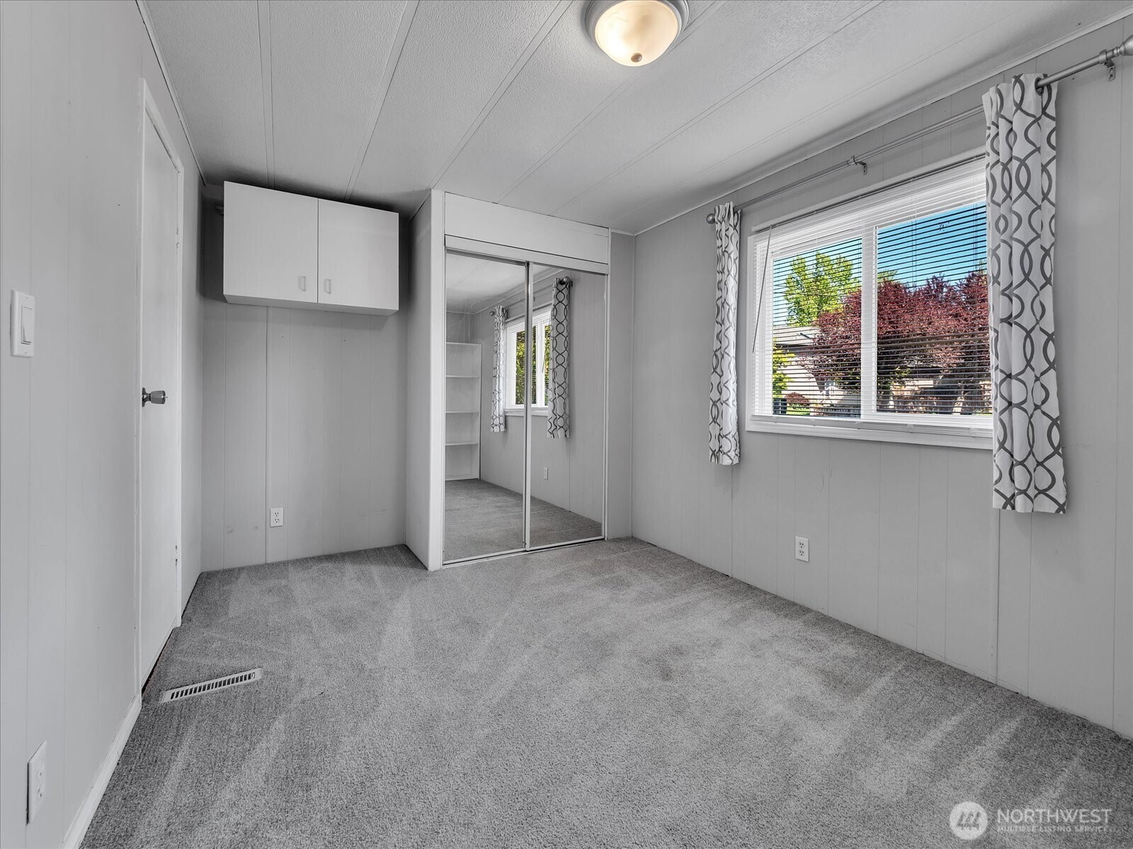 415 Lakeview Road, Unit E4 Lynnwood, WA 98087 - Photo 15 of 32 Gallery Image 15
