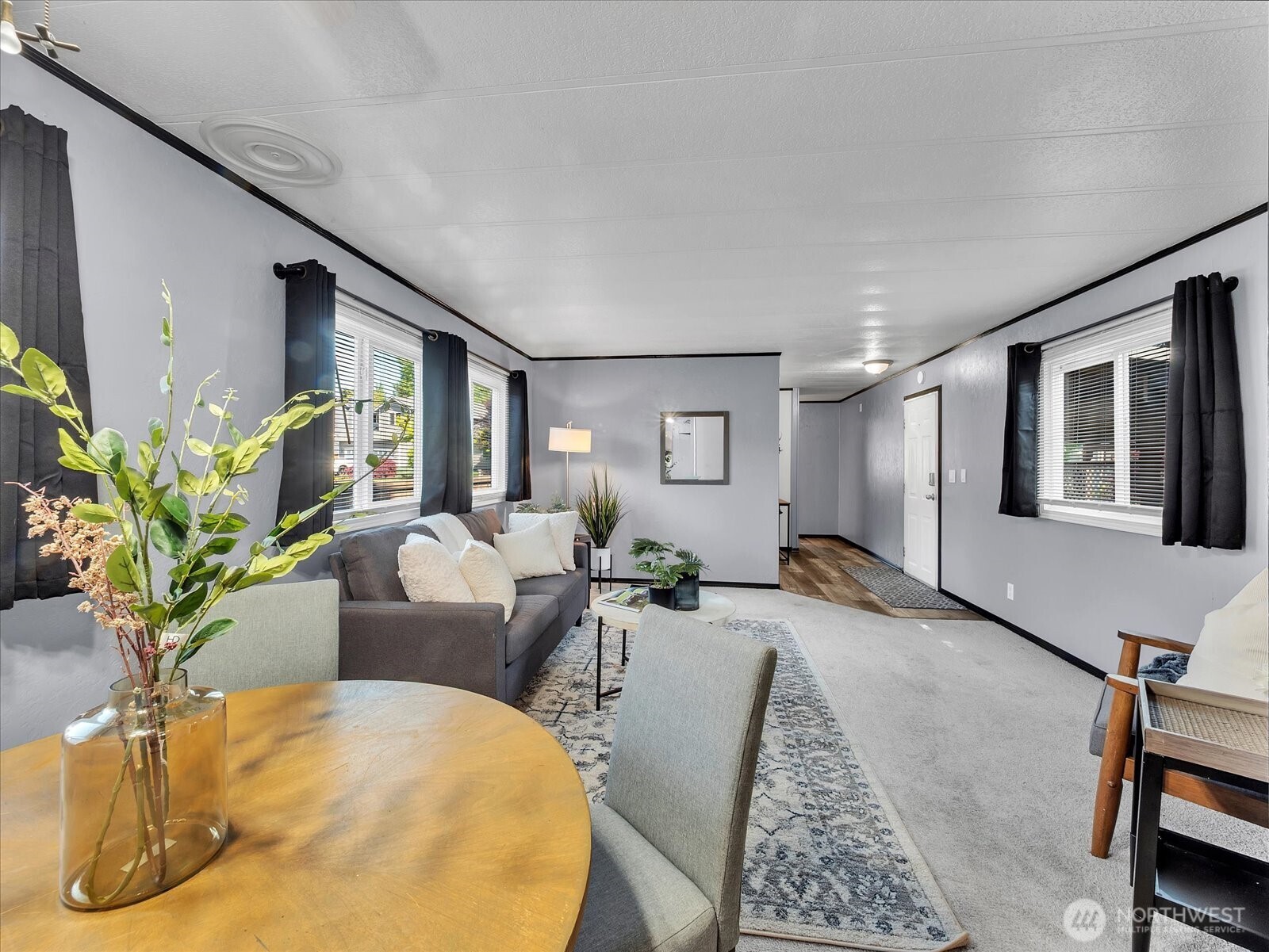 415 Lakeview Road, Unit E4 Lynnwood, WA 98087 - Photo 3 of 32 Gallery Image 3