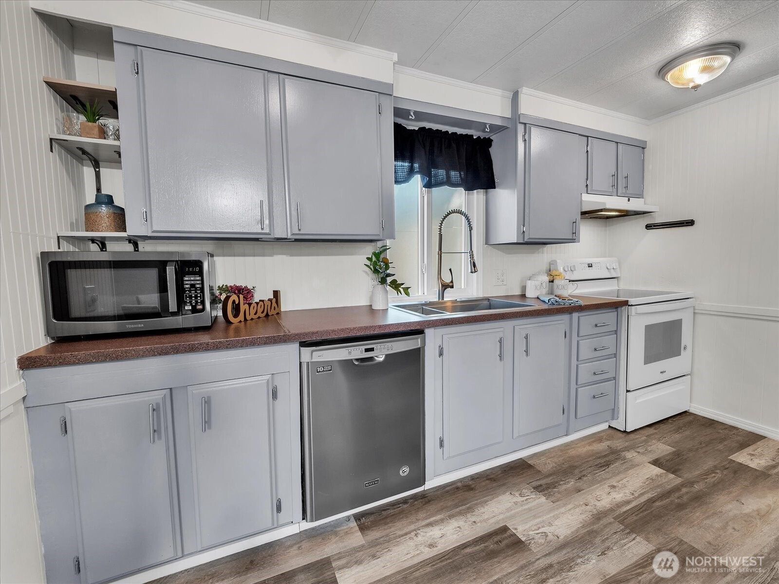 415 Lakeview Road, Unit E4 Lynnwood, WA 98087 - Photo 7 of 32 Gallery Image 7