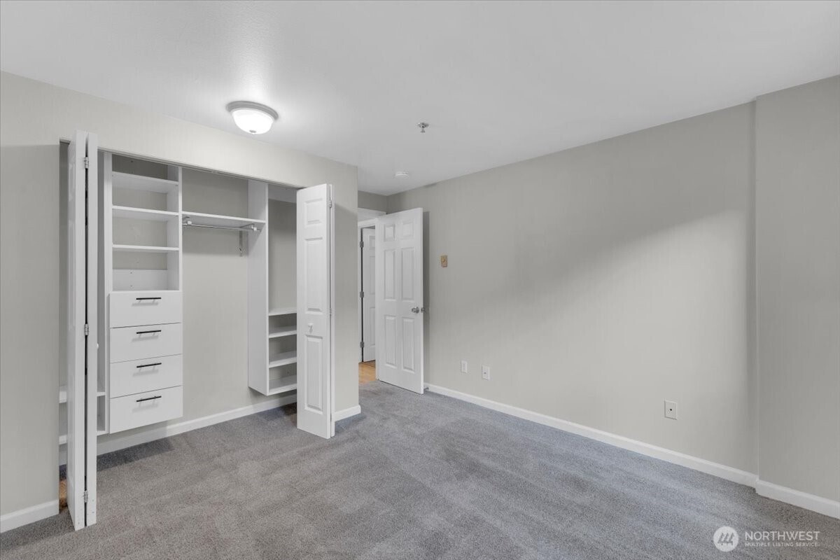 975 Aberdeen Avenue Northeast, Unit D105 Renton, WA 98056 - Photo 12 of 15