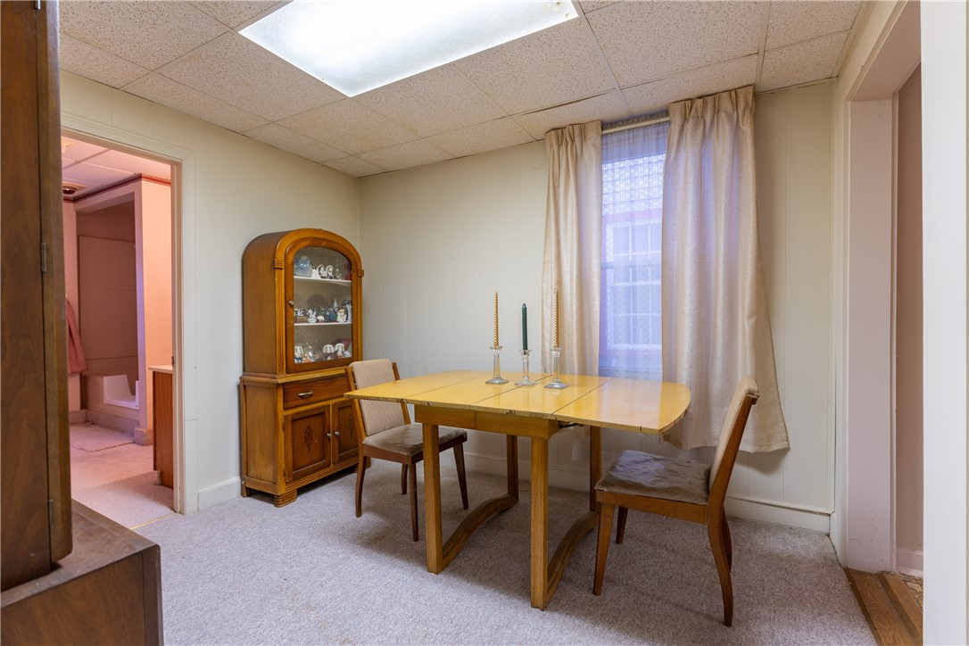 17 Warner Street Newport, RI 02840 - Photo 12 of 32