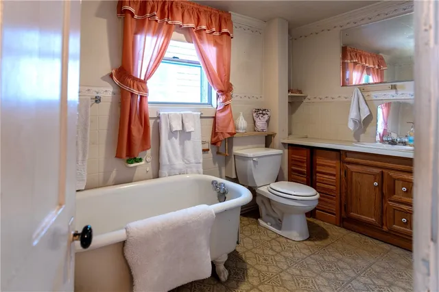 $799,000 | 17 Warner Street, Newport, RI 02840