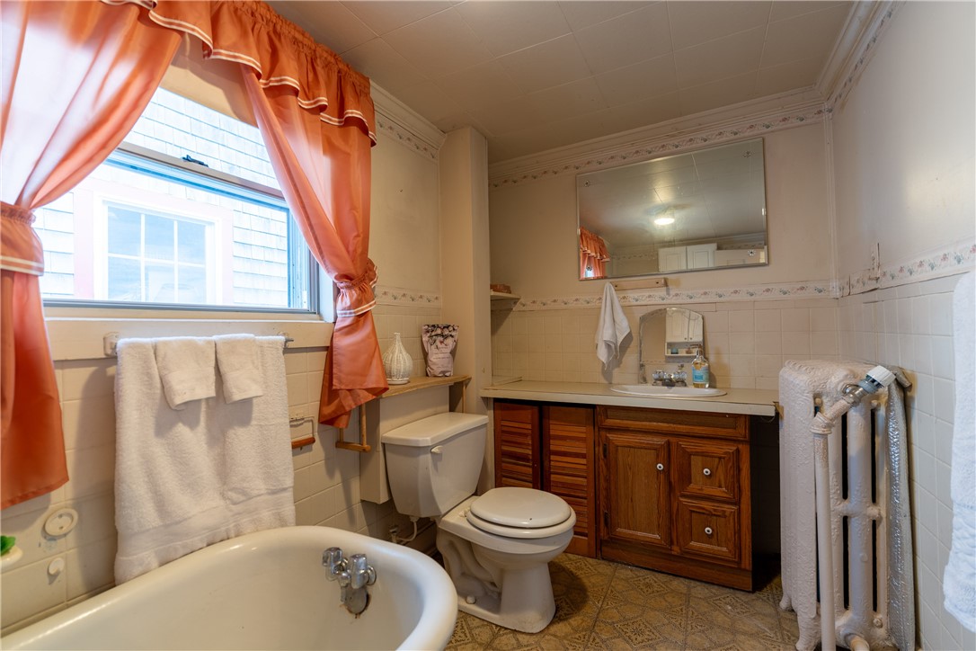 17 Warner Street Newport, RI 02840 - Photo 24 of 32