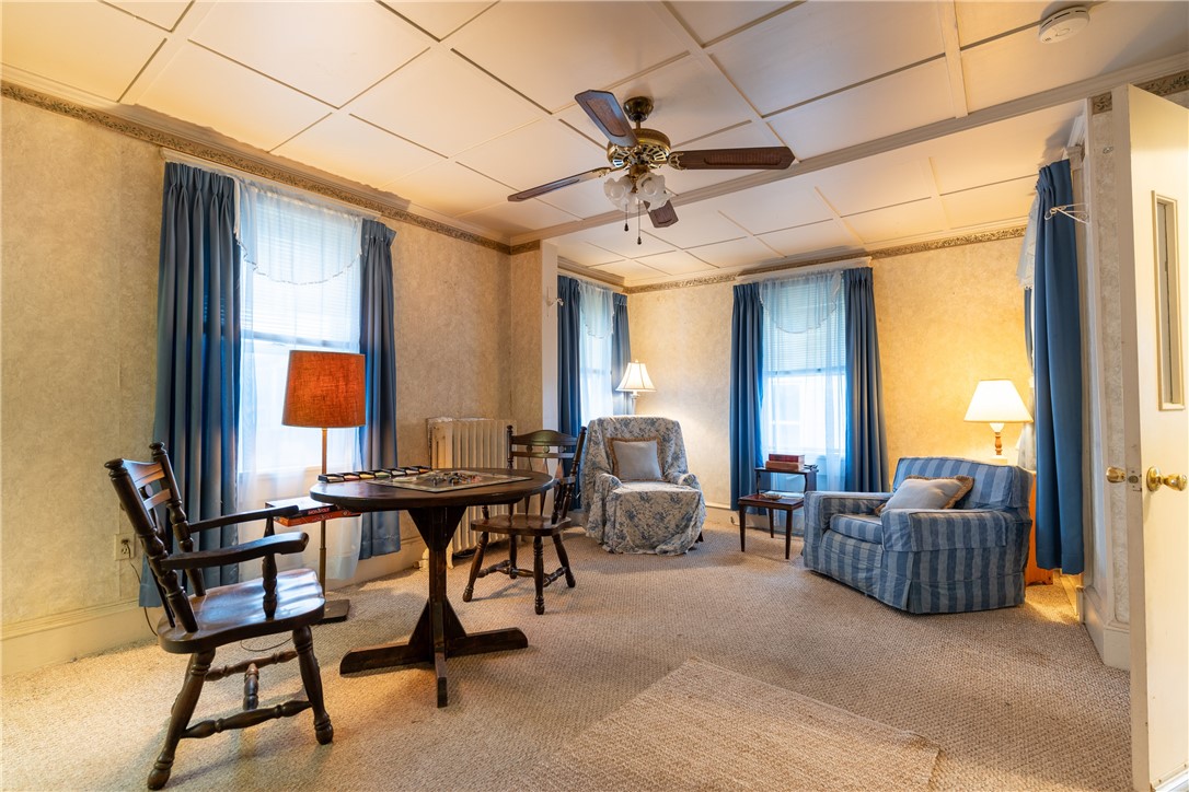 17 Warner Street Newport, RI 02840 - Photo 9 of 32