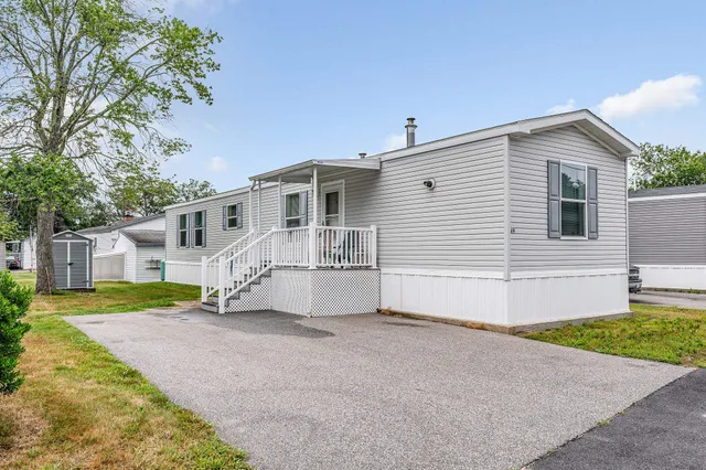 $210,000 | 69 Caddy Drive, Salem, NH 03079