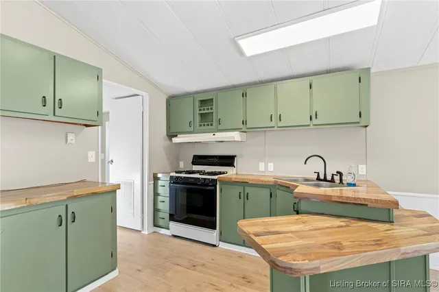 $269,900 | 928 South Bloomington Trail Road, Scottsburg, IN 47170