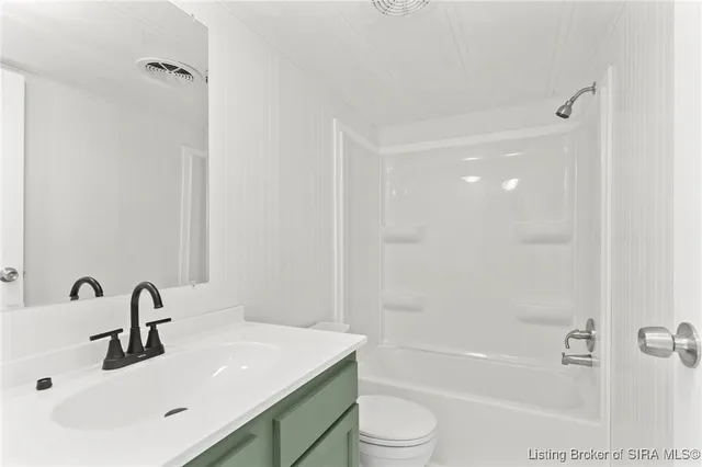 $269,900 | 928 South Bloomington Trail Road, Scottsburg, IN 47170