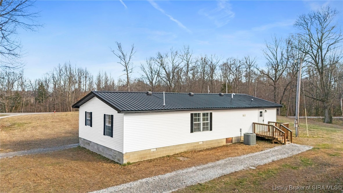 928 South Bloomington Trail Road Scottsburg, IN 47170 - Photo 7 of 36