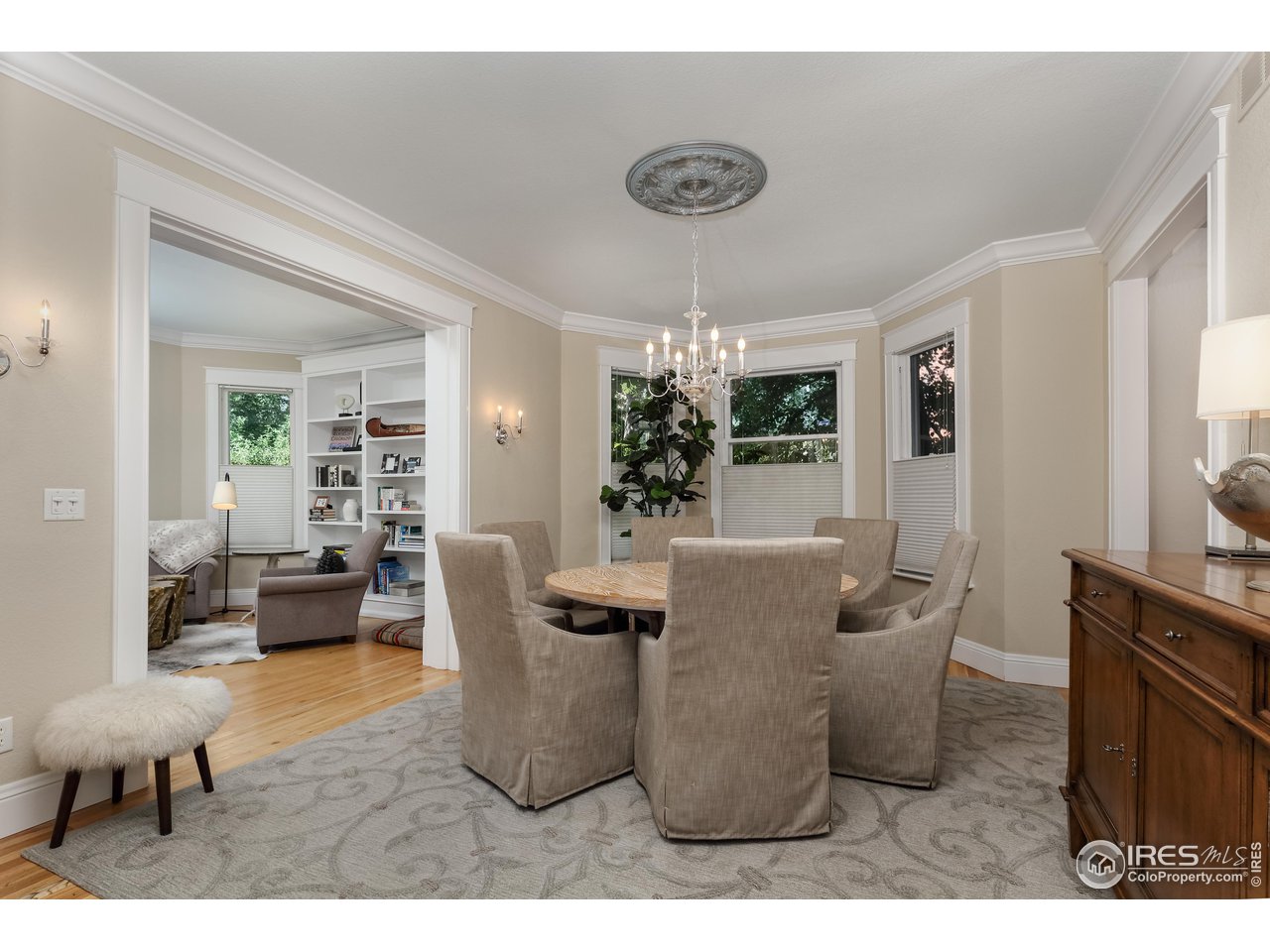 421 Highland Avenue Boulder, CO 80302 - Photo 15 of 39 a living room with furniture