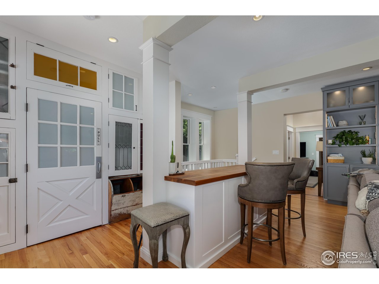 421 Highland Avenue Boulder, CO 80302 - Photo 17 of 39 a open kitchen with granite countertop breakfast area