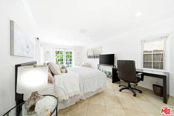 $8,500 | 4115 Laurelgrove Avenue, Studio City, CA 91604