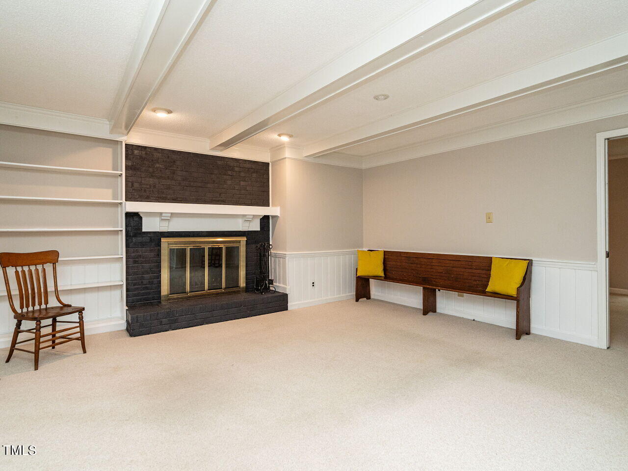 7417 Old Hundred Road Raleigh, NC 27613 - Photo 24 of 31 009-1280x960-family-room