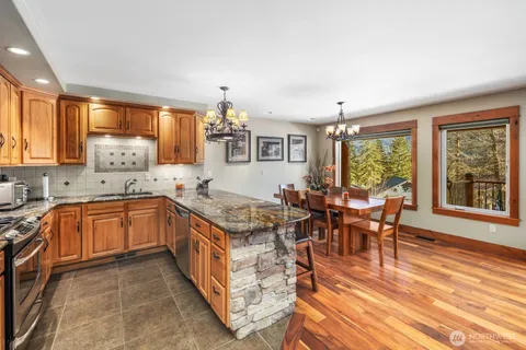 $1,640,000 | 1310 Snoqualmie Drive, Snoqualmie Pass, WA 98068