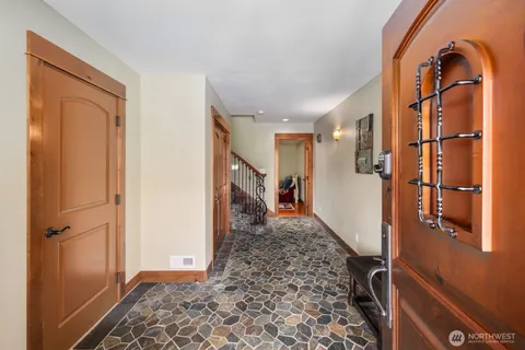 $1,640,000 | 1310 Snoqualmie Drive, Snoqualmie Pass, WA 98068