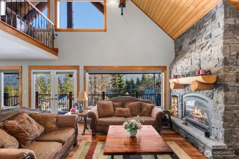 $1,640,000 | 1310 Snoqualmie Drive, Snoqualmie Pass, WA 98068