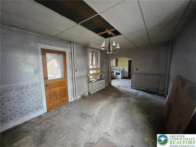 a view of a livingroom with a furniture