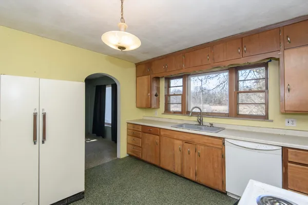$995,000 | 212 South Golden Lake Lane, Summit, WI 53066