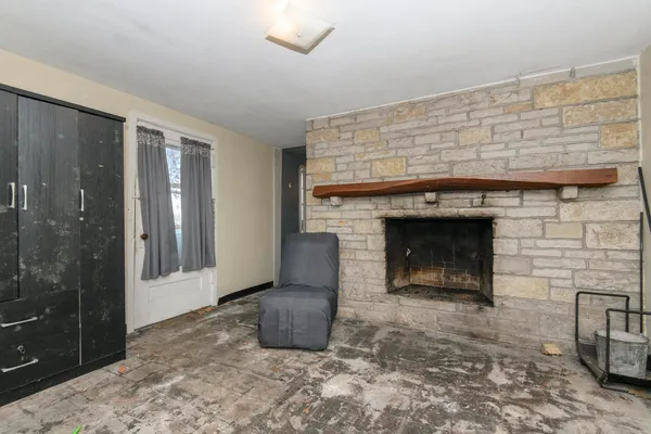 $995,000 | 212 South Golden Lake Lane, Summit, WI 53066