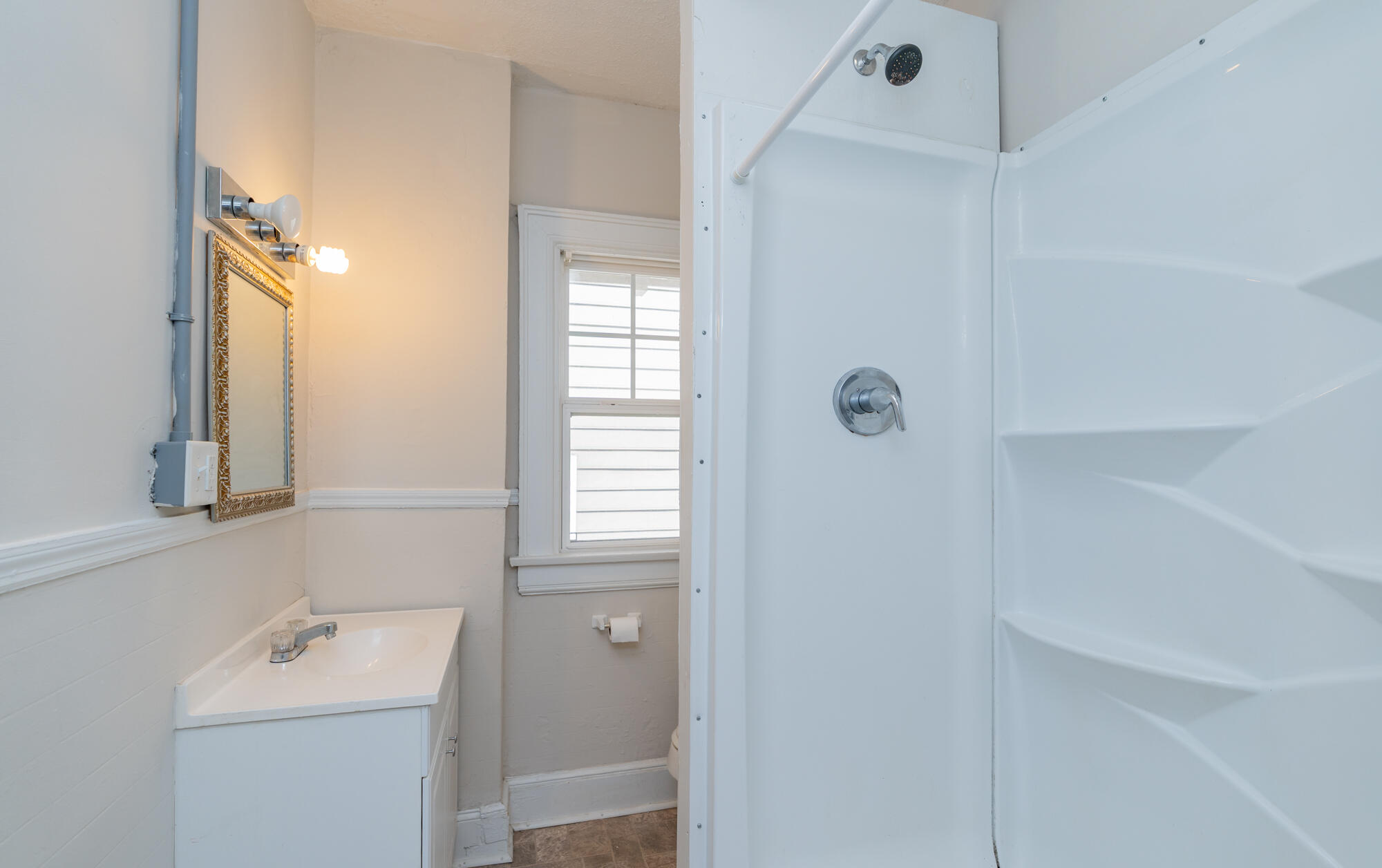 820 Oak Street, Unit 4 Chattanooga, TN 37403 - Photo 8 of 10 820oakapt4-8