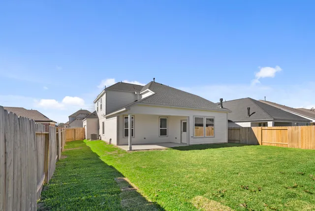 $367,990 | 336 Spruce Oak Lane, Waller, TX 77484