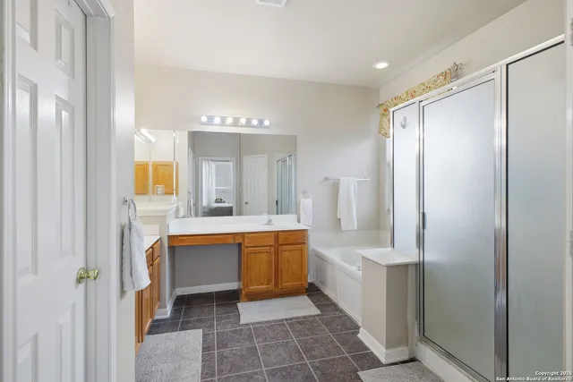 $500,000 | 1402 Mesa Creek, San Antonio, TX 78258