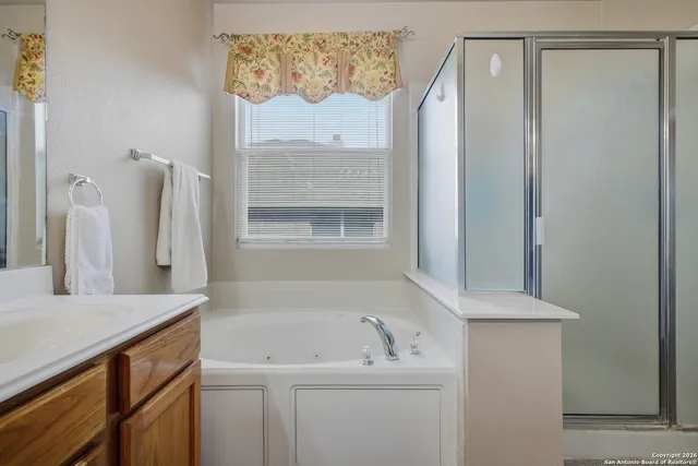 $500,000 | 1402 Mesa Creek, San Antonio, TX 78258