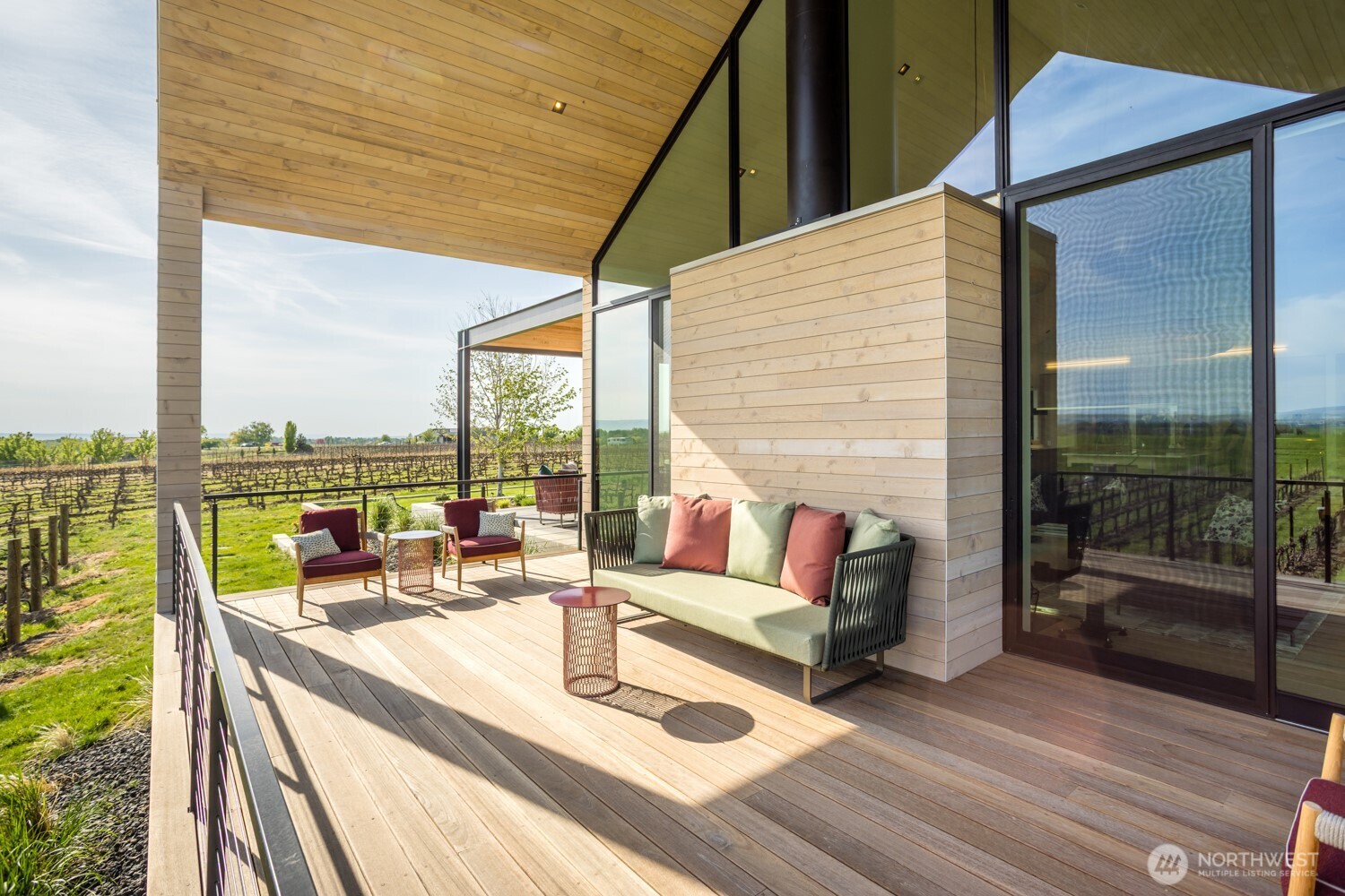 1721-j B J B George Road Walla Walla, WA 99362 - Photo 9 of 40 a roof deck with couch