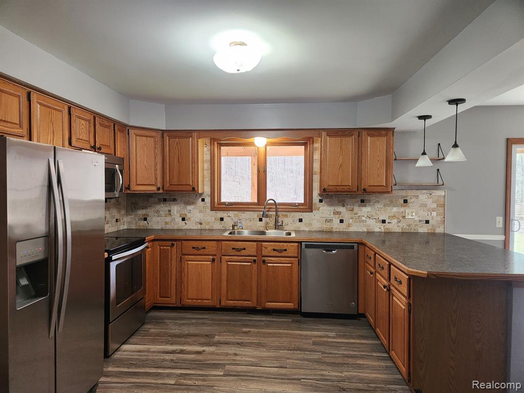 13228 Dunham Road Hartland, MI 48353 - Photo 8 of 23