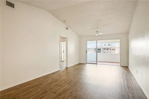 $139,990 | 540 Grove Isle Circle, Unit 204, Vero Beach, FL 32962