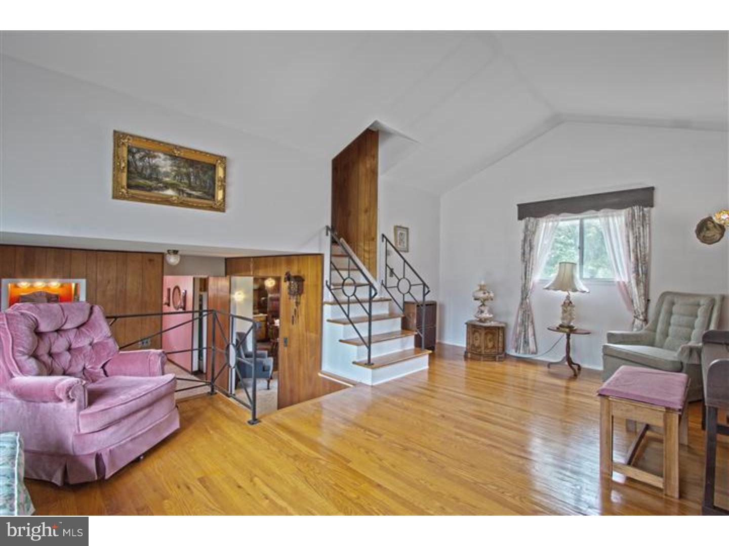 285 George Dye Road Hamilton, NJ 08690 - Photo 11 of 24 Living Room